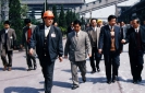 1995年4月23日，时任安徽省委副书记、省长回良玉（右二）莅临公司视察。